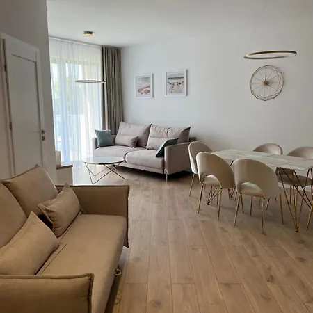 Aparthotel Richter By The Sea 3*